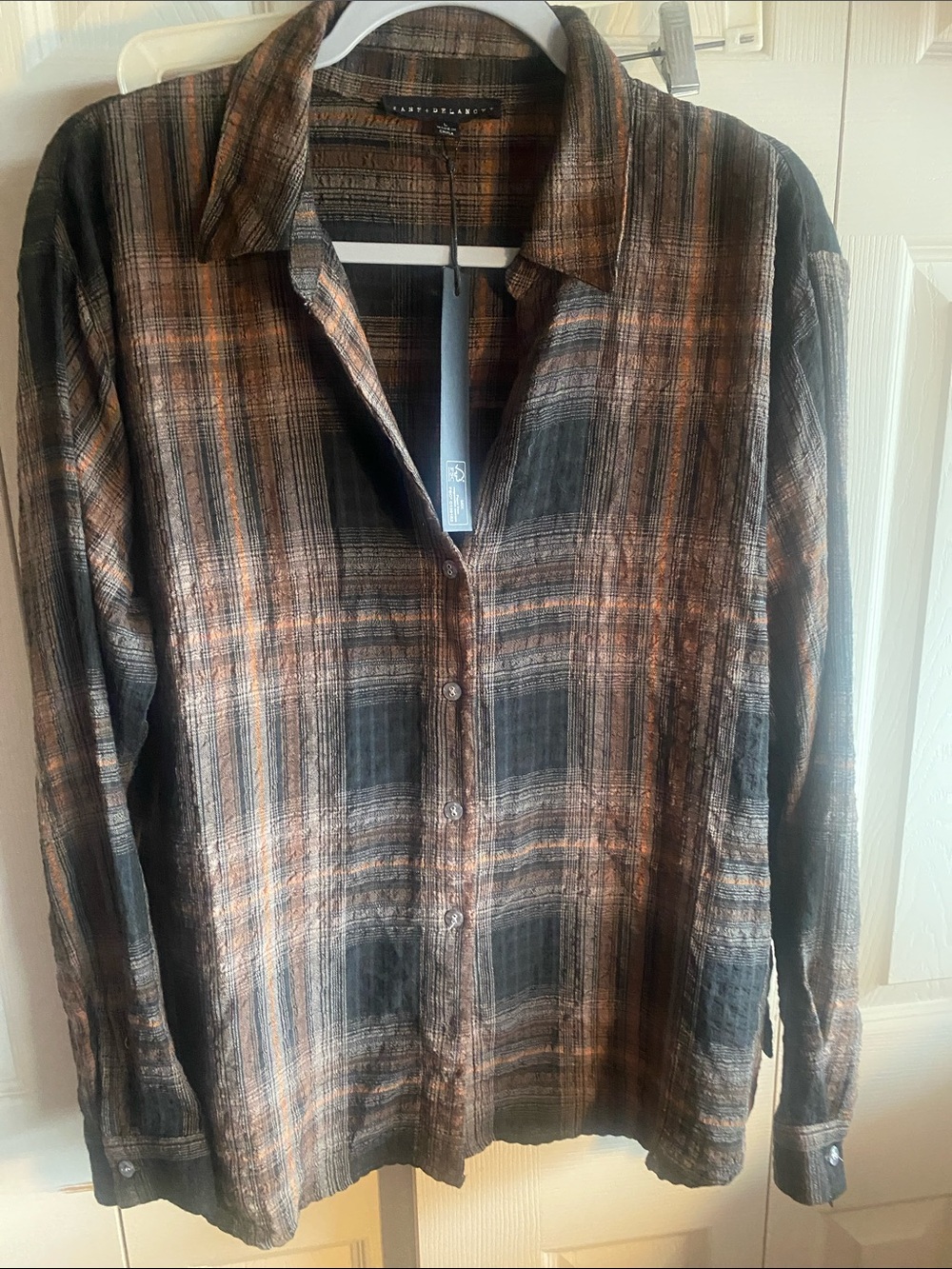 Jane + Delancey NWT Long Sleeve Button cuff  Plaid Rayon Blend Blouse